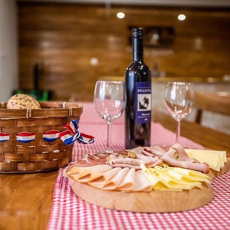 Apartmani Lara Modrus-Kuca Za Odmor Экстерьер фото