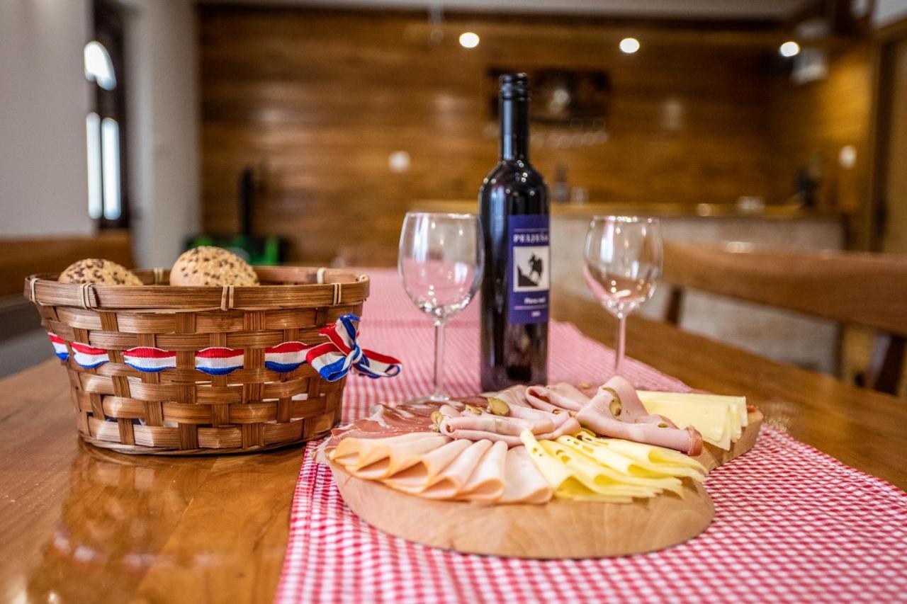 Apartmani Lara Modrus-Kuca Za Odmor Экстерьер фото